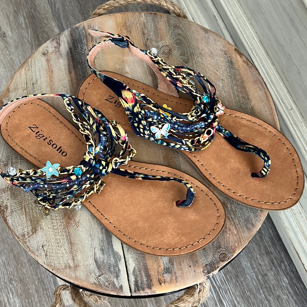 Women’s zigisoho sandals